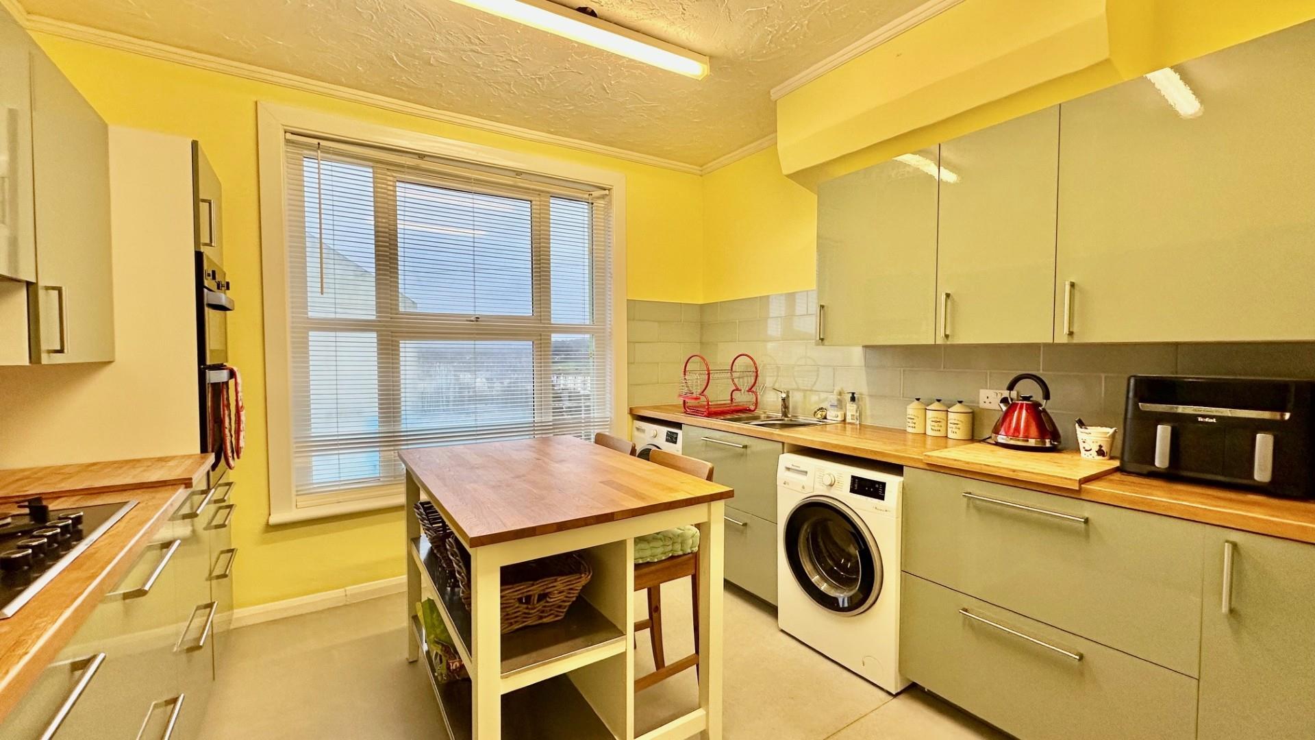 3 bed property in Whitefriars Road, Hastings